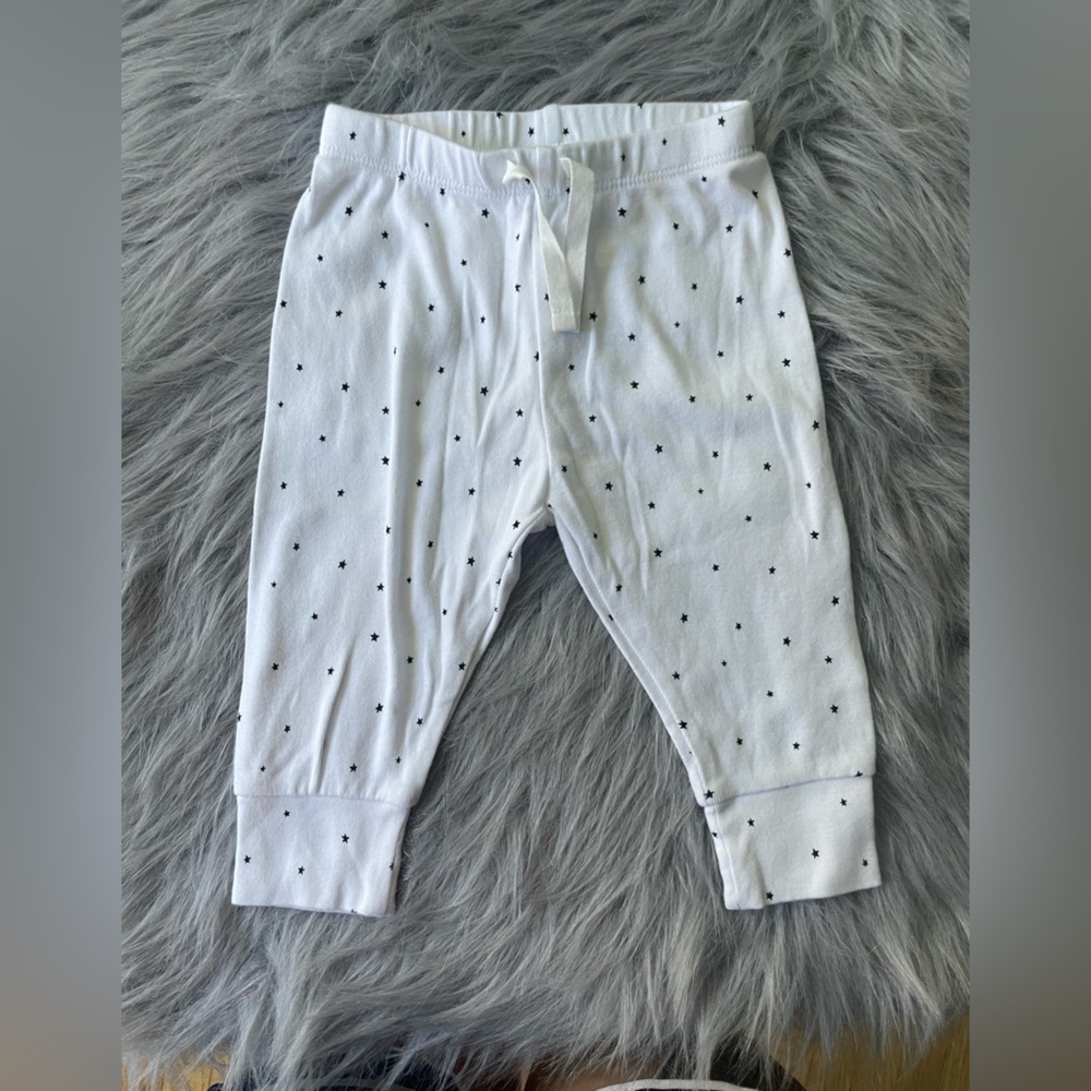 NWOT Baby GAP White Baby Pants with Star Pattern